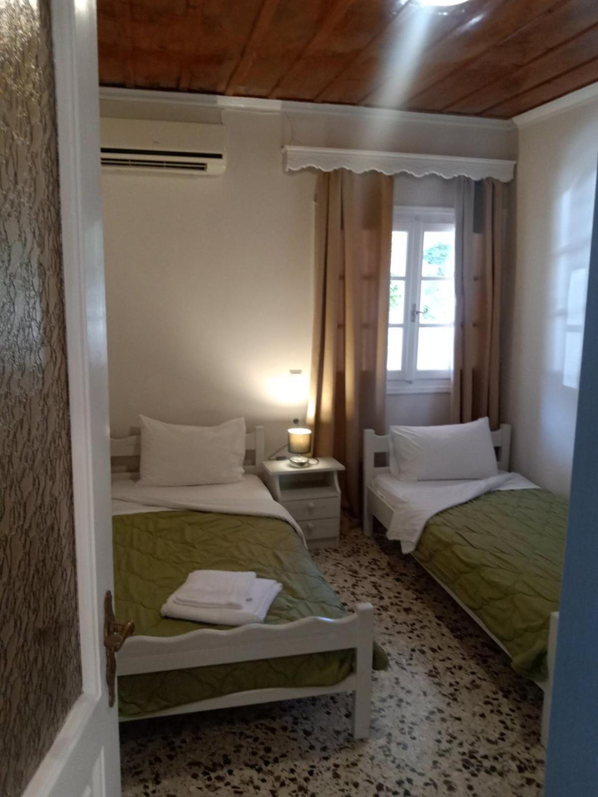 Menegis Apartment Zakynthos Exterior foto